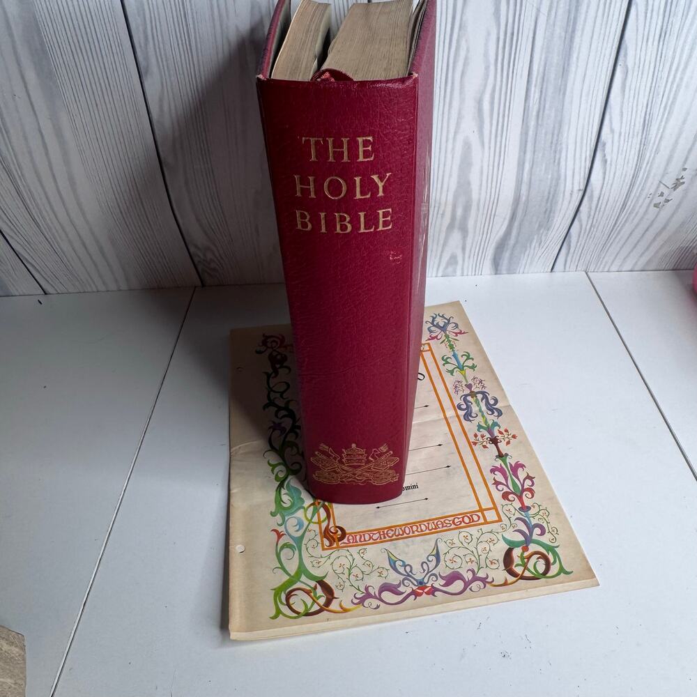 1958 THE HOLY BIBLE Family Hawthorn Books New York With a Note from Pius XII @V